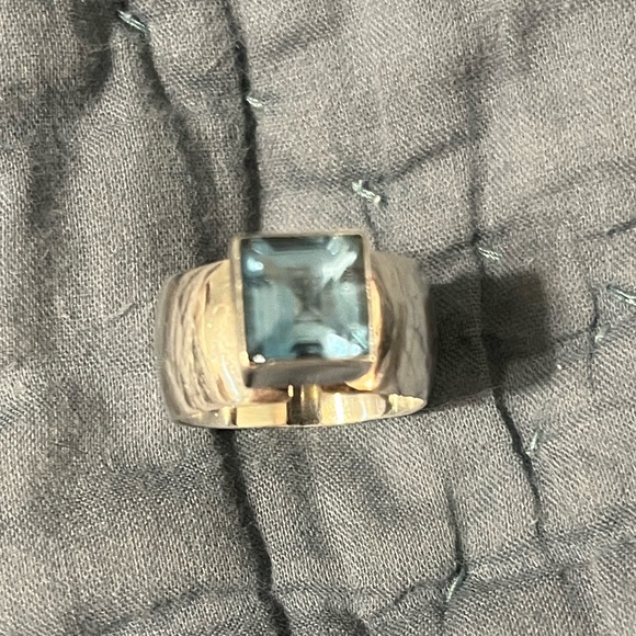 Ronnie Willie Jewelry - Vintage Navajo Artisan Silversmith Ronnie Willie Topaz 925 Silver ring. Size 4